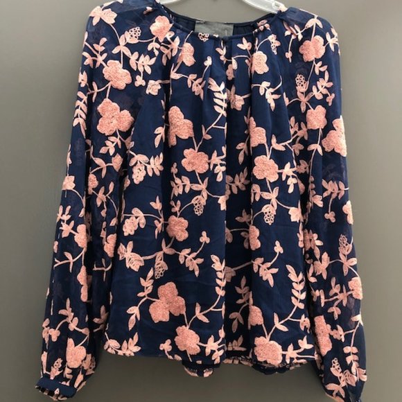 NEW Sunday in Brooklyn embroidered top navy/rose! - Picture 3 of 5